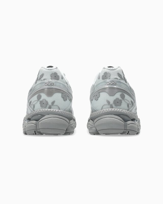 【ASICS X CECILIE BAHNSEN】GEL-CUMULUS 16 GRAY The Cecilie Bahnsen x Asics Gel-Cumulus 16 Floral Pack